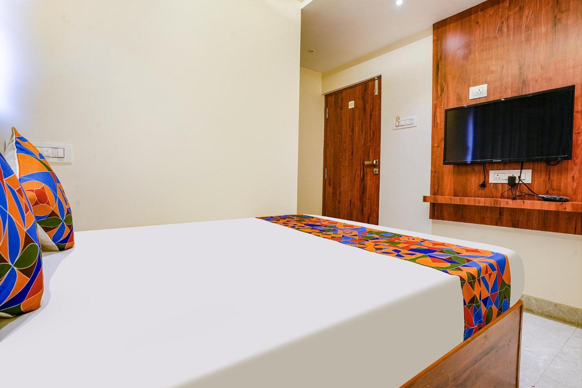 Fabexpress Utsav Residency - Nr Panvel Hotel Jāmb Eksteriør billede