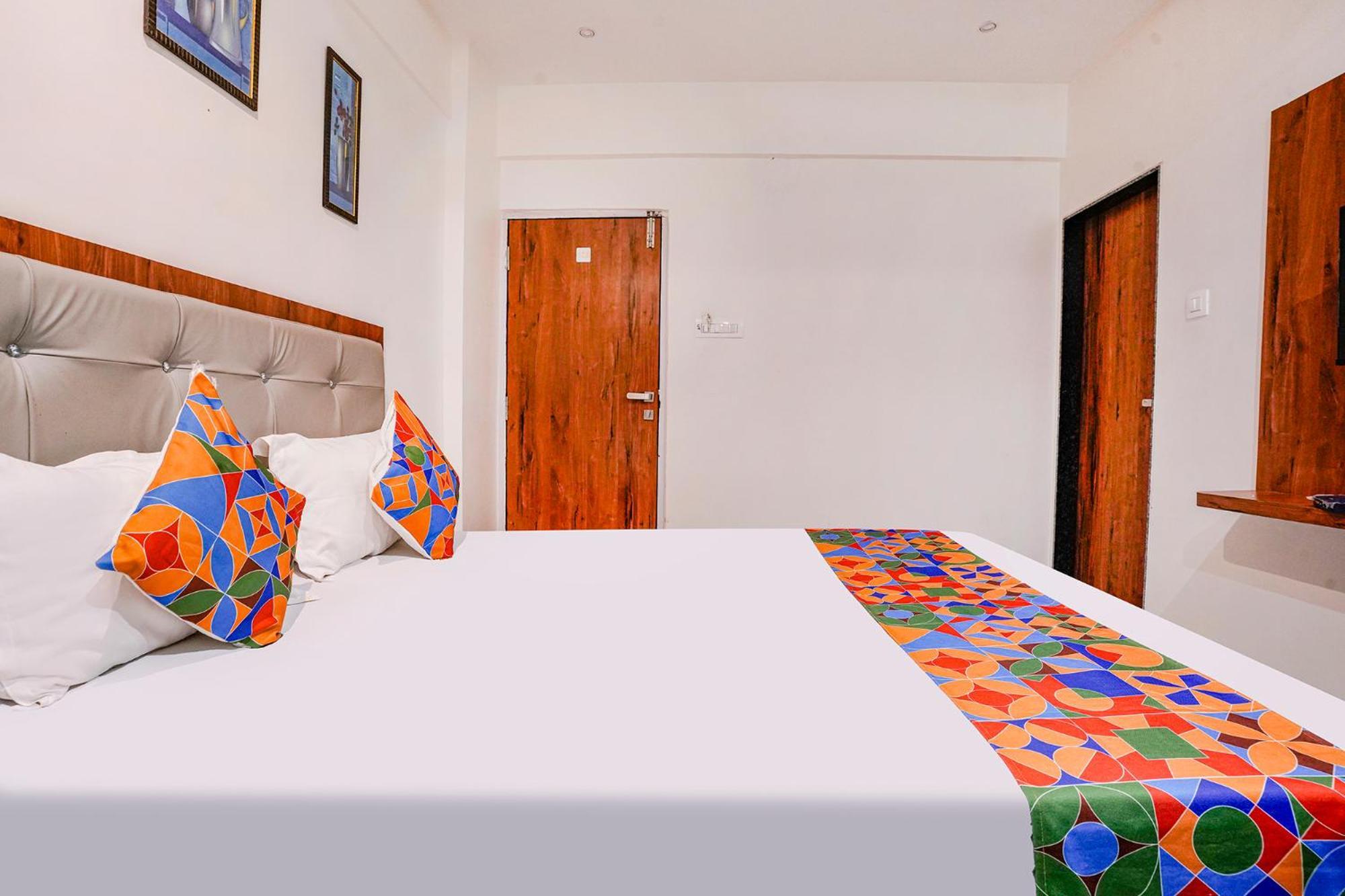 Fabexpress Utsav Residency - Nr Panvel Hotel Jāmb Eksteriør billede